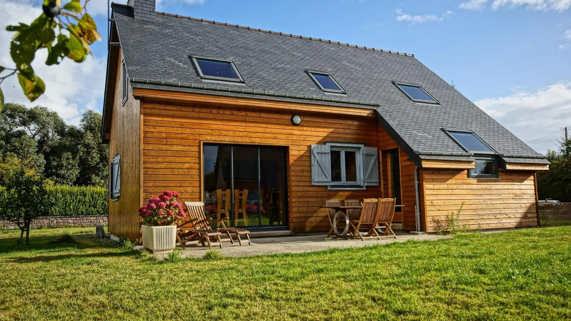 Roc'H Vraz, Maison En Bois Entre Paimpol Et Brehat - 300M Mer Et Gr34 Ploubazlanec 0*,  France